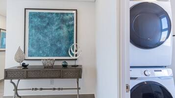 Lägenhet - flera sängar - balkong - havsutsikt (Encantame Towers Velero 1901) | Tvätt