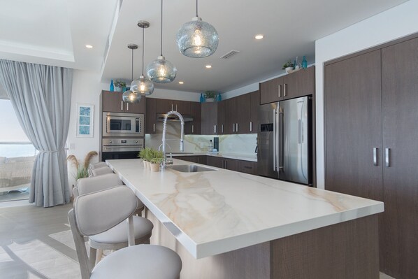 Lägenhet - flera sängar - balkong - havsutsikt (Encantame Towers Velero 1901) | Eget kök