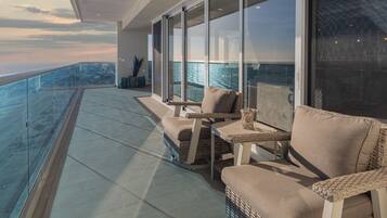 Condo, Multiple Beds, Balcony, Ocean View (Encantame Towers Velero 1901) | Terrace/patio