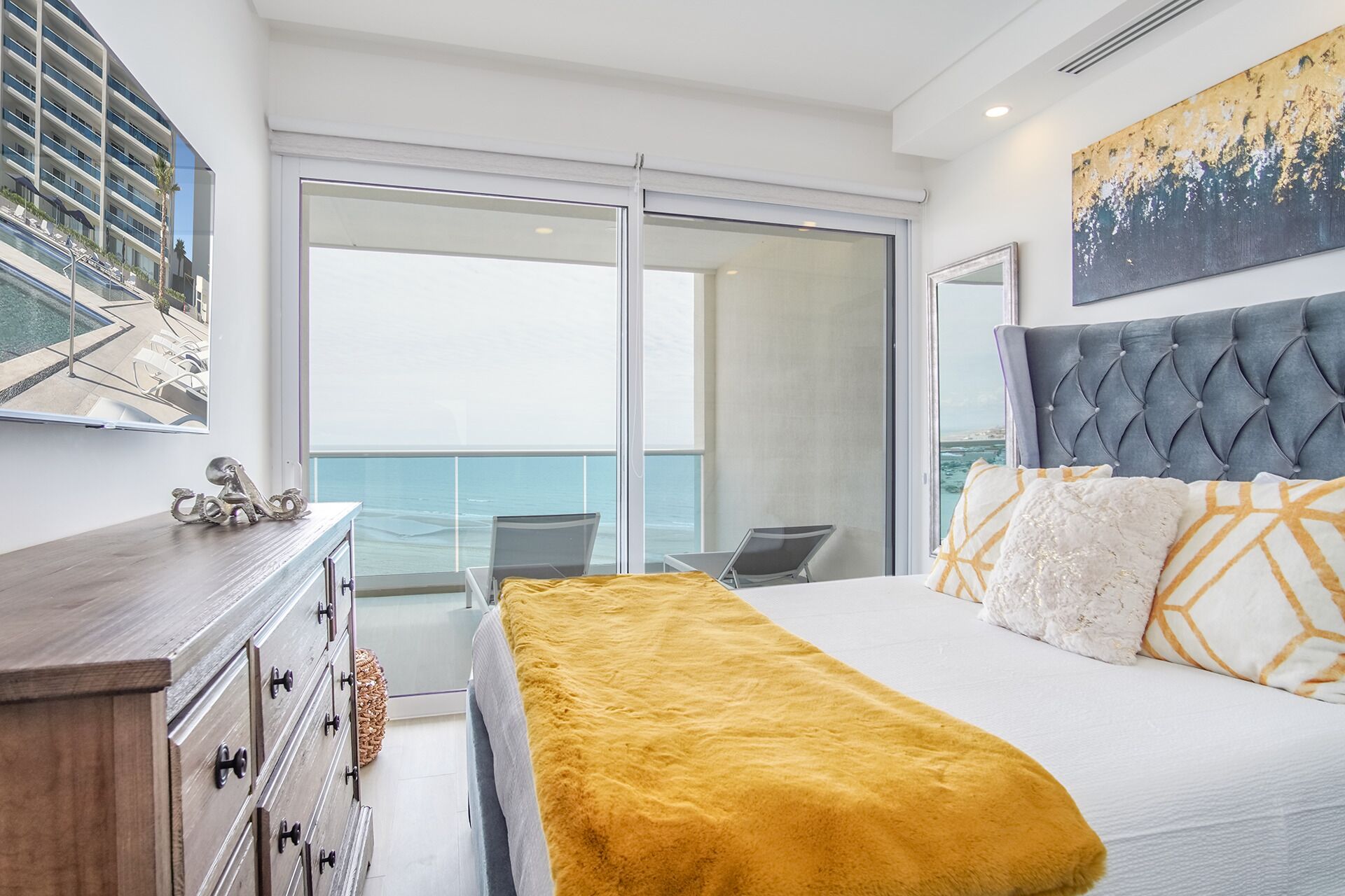 Condo, varias camas, balcón, vista al océano (Encantame Towers Verano 604) | 2 habitaciones, decoración personalizada y muebles diferentes 