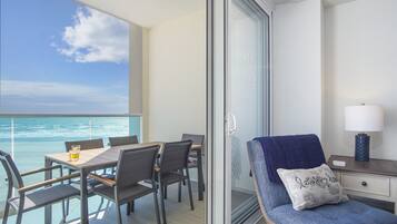 Condo, 1 King Bed with Sofa bed, Balcony, Ocean View (Encantame Towers Verano 503) | Outdoor dining