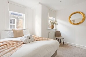 3 habitaciones, tabla de planchar con plancha y wifi gratis 