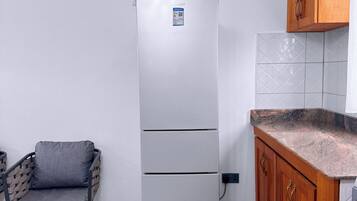 Comfort Apartment, Balcony, City View | Private kitchen