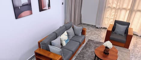 Apartamento Deluxe, balcón, vistas a la ciudad | Interior