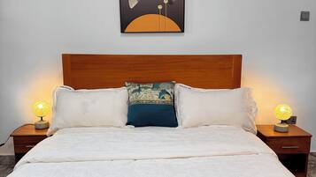 Deluxe-Apartment, Balkon, Stadtblick | Kostenloses WLAN