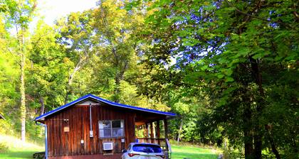 Buffalo River Nature Cabin — Lush Green Hills, Calm Winds, and Endless Serenity.