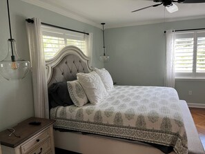 3 chambres, fer et planche à repasser, Wi-Fi gratuit, draps fournis