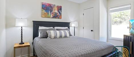 4 chambres, fer et planche à repasser, Wi-Fi, draps fournis