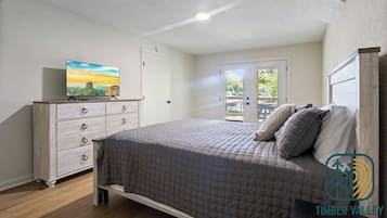 4 bedrooms, iron/ironing board, WiFi, bed sheets