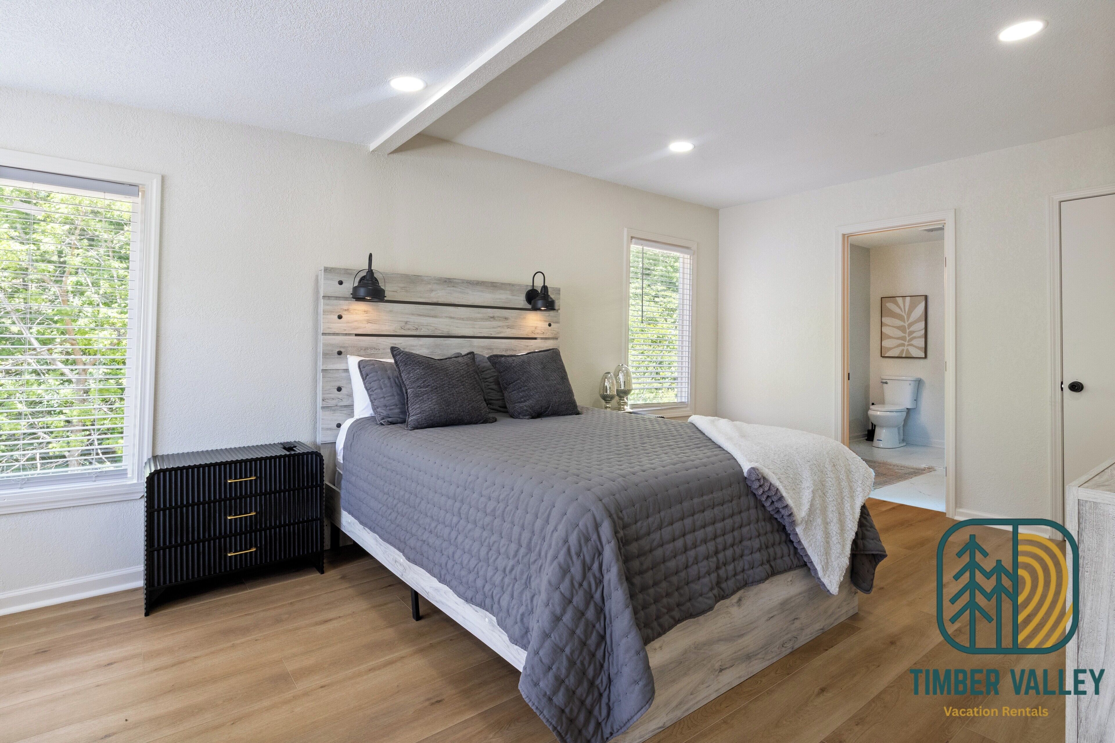 4 slaapkamers, een strijkplank/strijkijzer, wifi, beddengoed