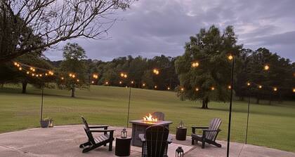 Spacious 4BR Retreat for Families + Groups · Deck + Views