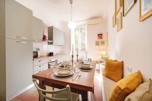 Micro-ondes, plaque de cuisson, lave-vaisselle