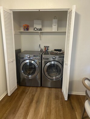 Interior - Cozy  2-bedroom apartment in Los Angeles (Los Angeles)