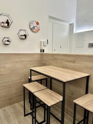 تناول الطعام