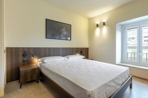 Kamar Standar | Seprai katun Mesir, seprai premium, dan selimut bulu angsa