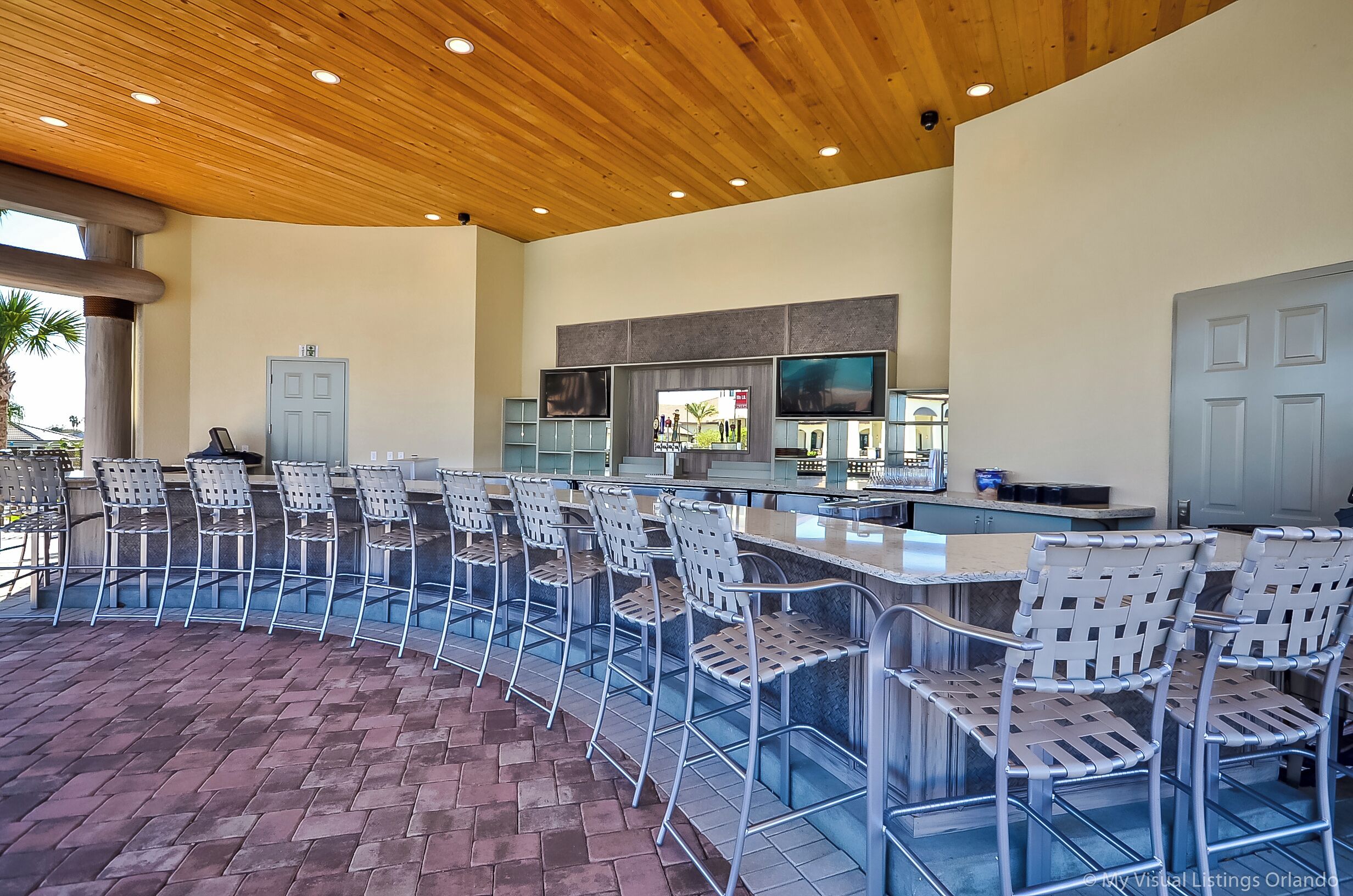 Bar (en la propiedad)