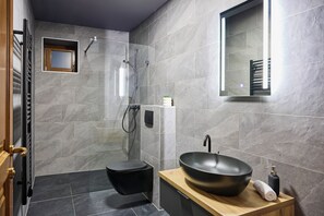 Superior Apartment, 1 Bedroom | Blackout drapes, iron/ironing board, free WiFi - Villa Olea (Tihany)