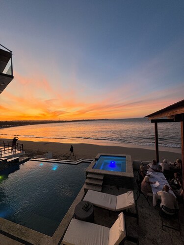 Ultra Infinity Hotel