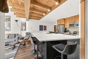 Interior - Fully Renovated Penthouse Loft w/ Central Air Conditioning (Fernie)