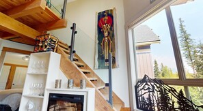 المنشأة من الداخل