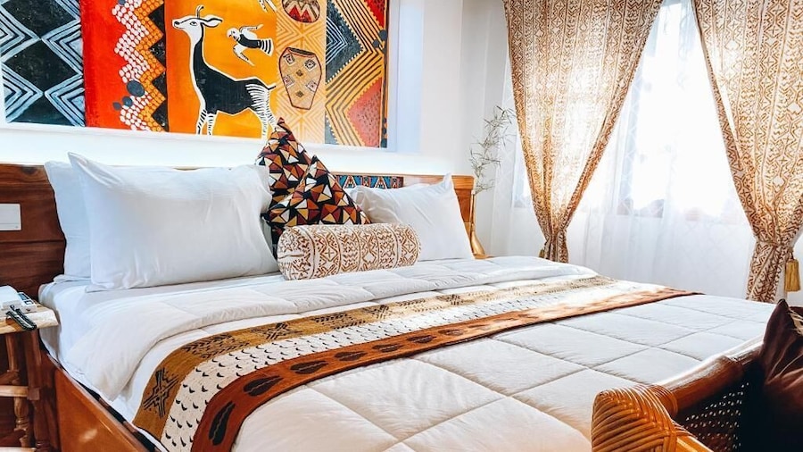 ike's Cultural village