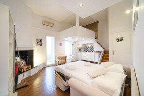 1 bedroom, iron/ironing board, travel cot