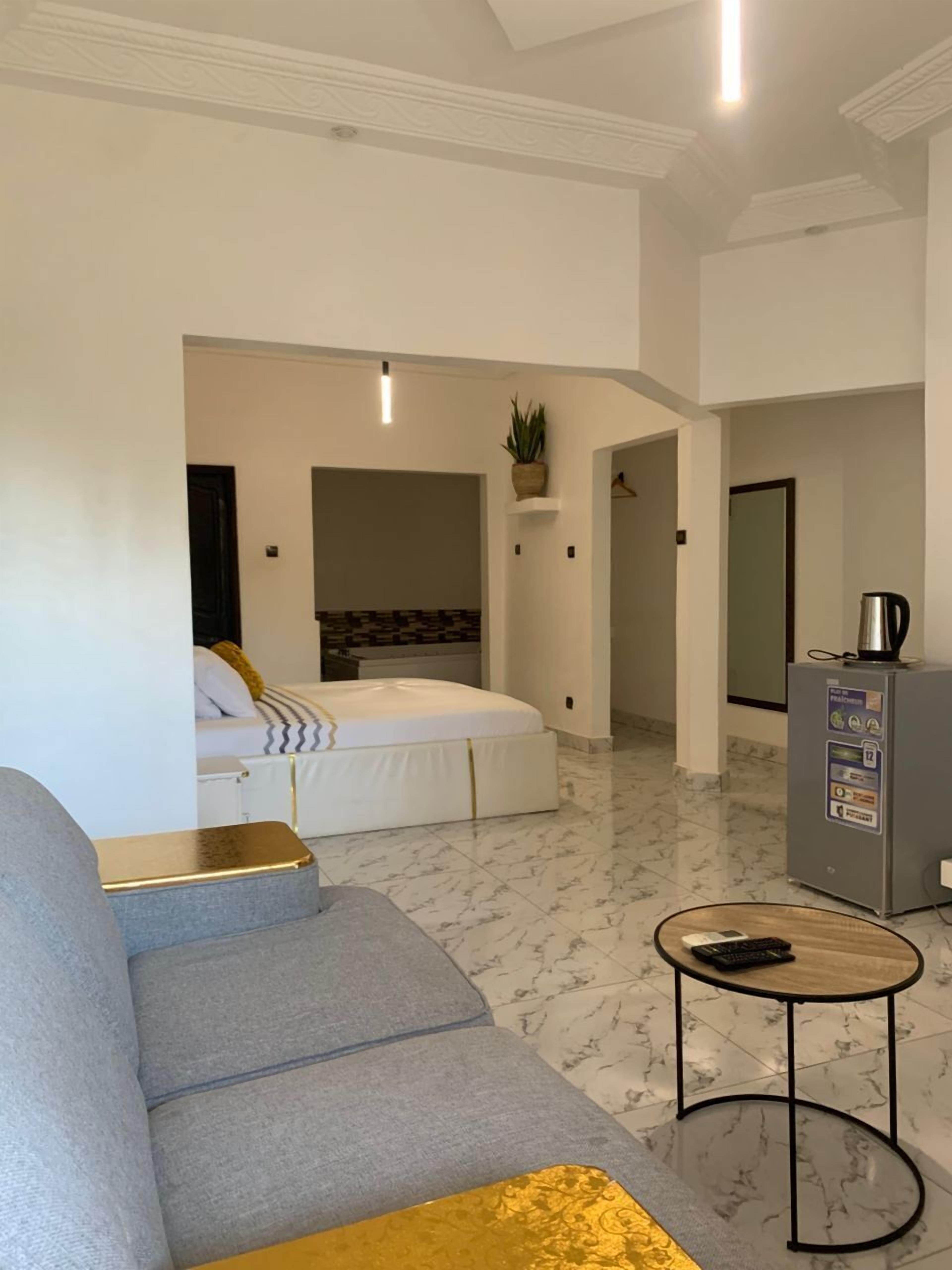 Iron/ironing board, free WiFi