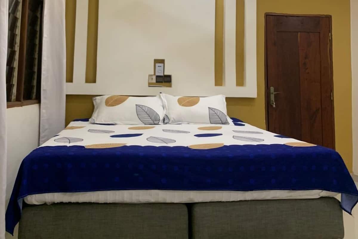 Attico Deluxe, balcone, vista giardino | Ferro/asse da stiro, Wi-Fi gratuito