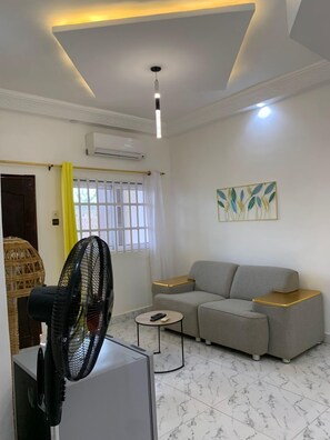 Suite Luxe, balcon | Coin séjour