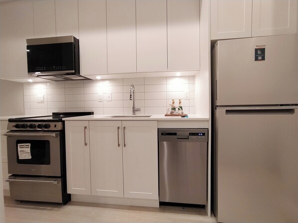 Microwave, oven, stovetop, dishwasher