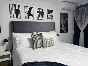 Coffres-forts dans les chambres, fer et planche à repasser, Wi-Fi