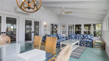 House, Multiple Beds, Kitchen, Ocean View | Dining