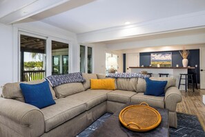 House, Multiple Beds, Kitchen, Ocean View | Living area - 715 Winter Trout (Fripp Island)