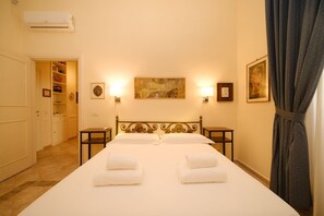 2 habitaciones y cuna de viaje 