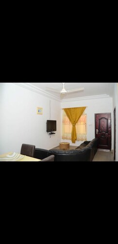 Jallow's Legacy Apartments --
Cozy 2-bedroom apartment in lovely Dalaba Estate.