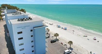 Sunset Beachfront Bliss
Wake Up to Waves & Gulf Views!
Pool under construction.