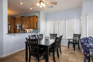 Dining - 325 Ocean Point (Fripp Island)