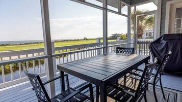 House, Multiple Beds, Kitchen, Ocean View | Outdoor dining