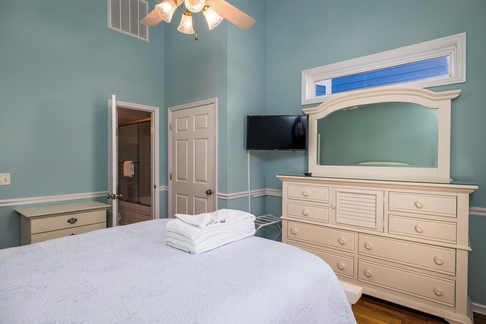 House, Multiple Beds, Kitchen, Ocean View