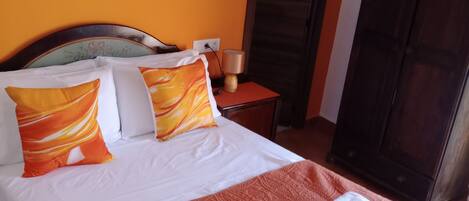 Bureau, rideaux occultants, Wi-Fi gratuit