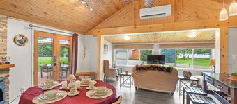 Charming Cabin w Large Yard Near Rideau Lakes