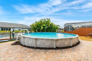 حمّام سباحة خارجي