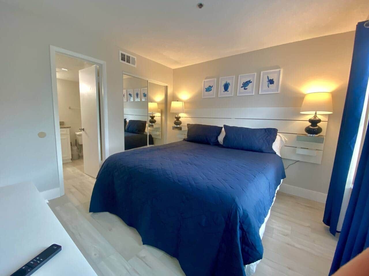 2 bedrooms, in-room safe, desk, iron/ironing board