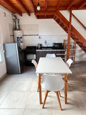 Departamento clásico, vista a la montaña | Área de sala de estar