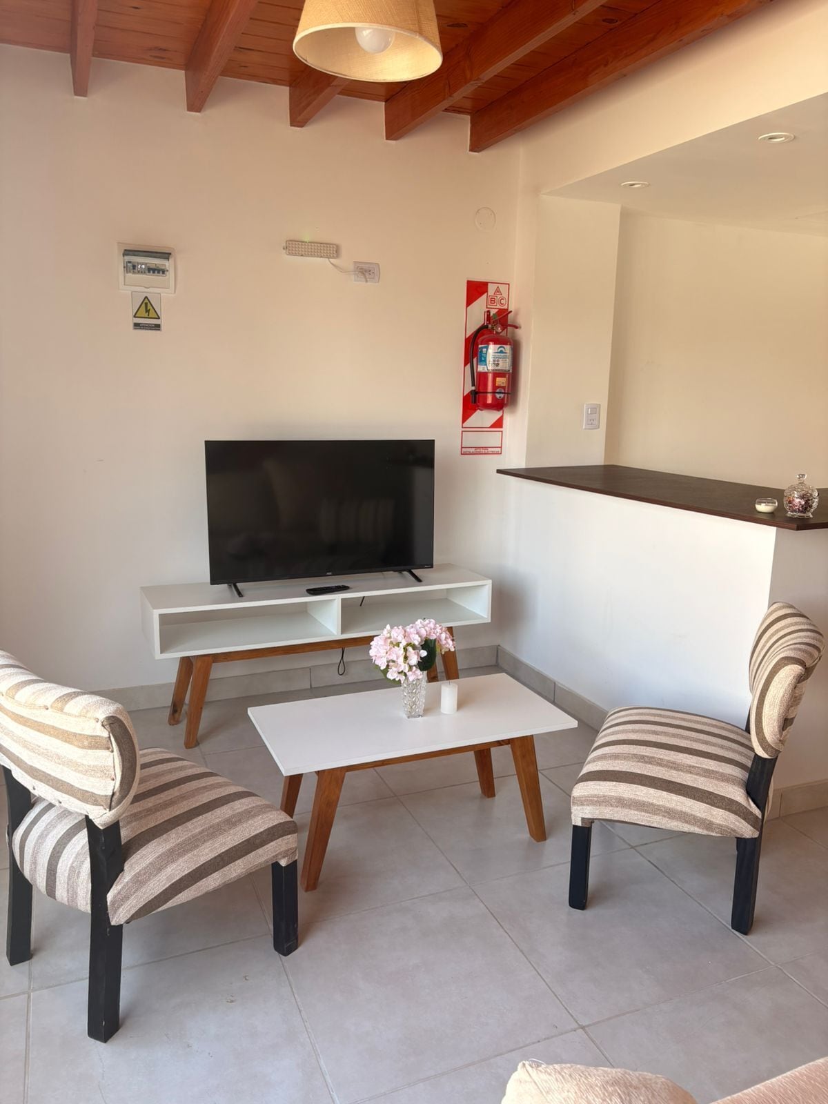 Classic Apartment, Kitchenette, Mountain View | Living area