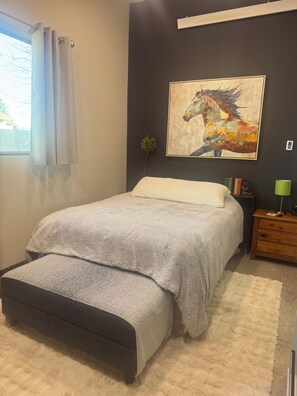 1 habitación, tabla de planchar con plancha, wifi y ropa de cama 