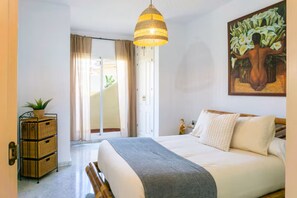 2 chambres, fer et planche à repasser, Wi-Fi gratuit, draps fournis