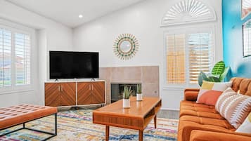 TV, fireplace, table tennis, stereo