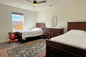 3 bedrooms, iron/ironing board, WiFi, bed sheets - Allentown 3BR Home • Family Friendly & Spacious w/ City View Deck & Parking (Allentown)