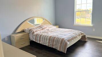 3 sovrum, strykjärn/strykbräda, wi-fi och sängkläder